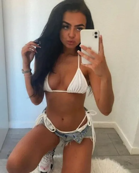 Photo from listing “Valentina”, age 26