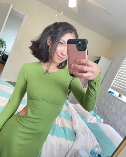 Photo from listing “Amelia”, age 25