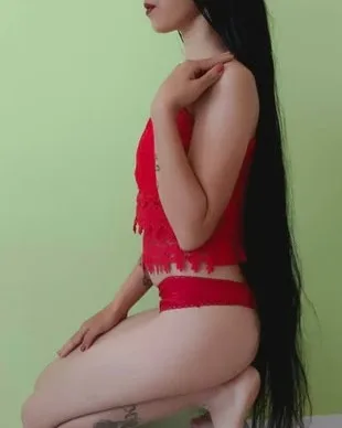 Photo from listing “Sara”, age 20