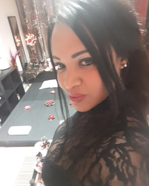 Photo from listing “Daniela”, age 18