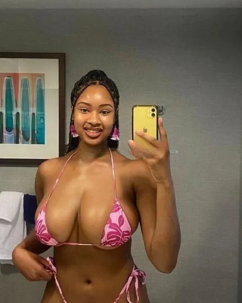 Photo from listing “Angela”, age 27
