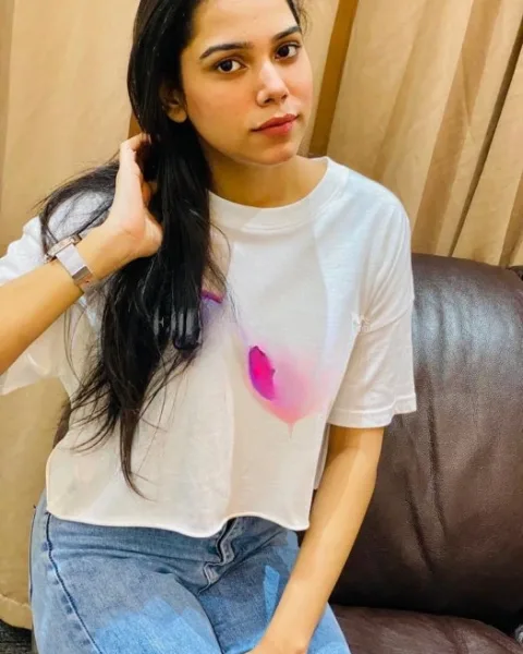 Photo from listing “Faryal”, age 21
