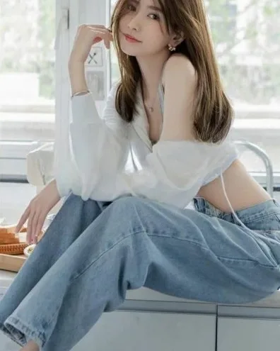 Photo from listing “Esther”, age 24