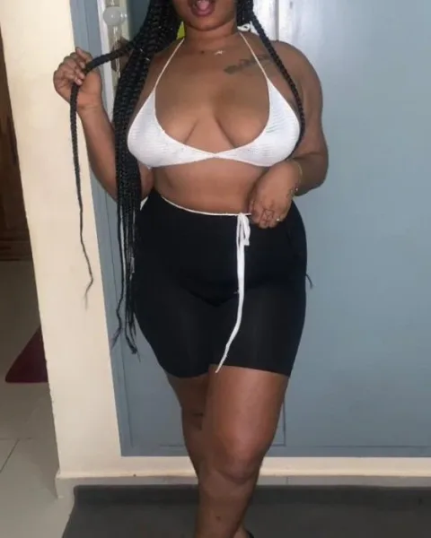 Photo from listing “Andrea”, age 25