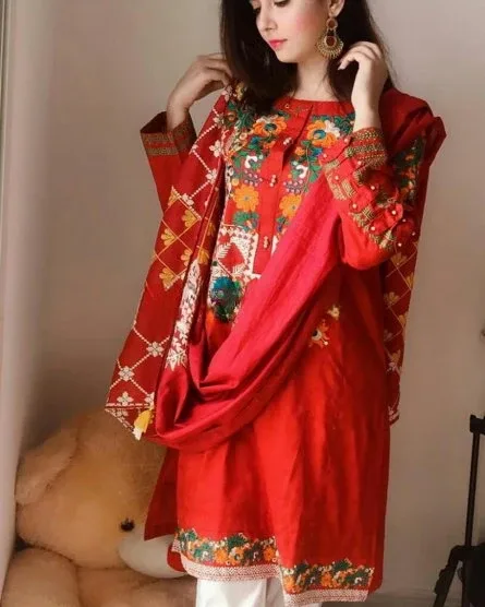 Photo from listing “Salina”, age 25
