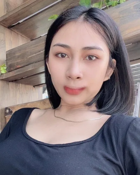 Photo from listing “Tuyết”, age 23