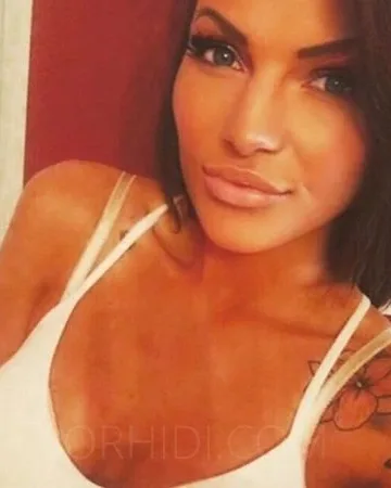 Photo from listing “Deutsche Julia - erotische Massage”, age 29