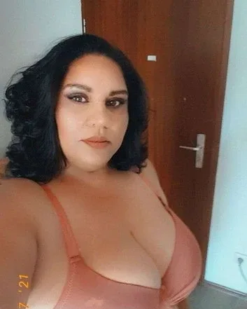 Photo from listing “Aylin”, age 39