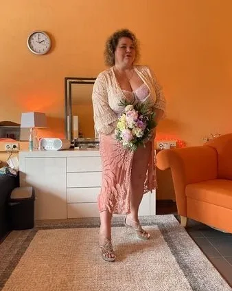 Photo from listing “Ina XXXL NATUR-Busen”, age 48