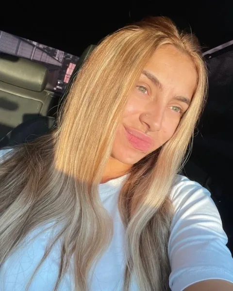 Photo from listing “Anabelle”, age 24