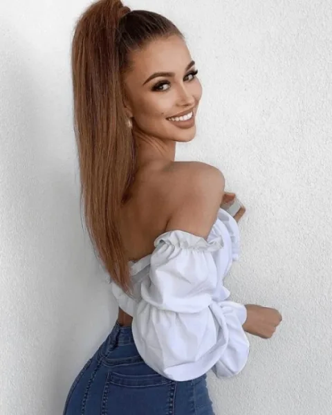 Photo from listing “Alice”, age 26
