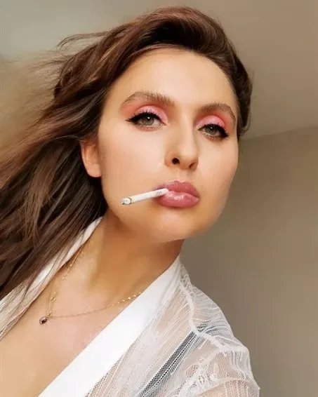 Photo from listing “Sexy-Lena”, age 18