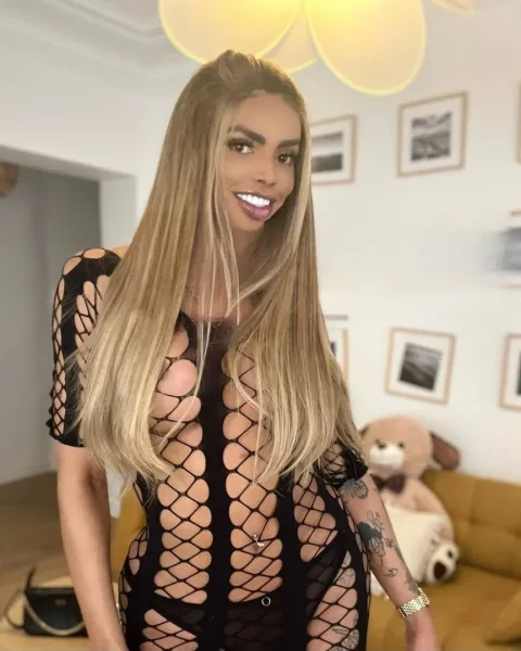 Photo from listing “Taylla Leal”, age 36