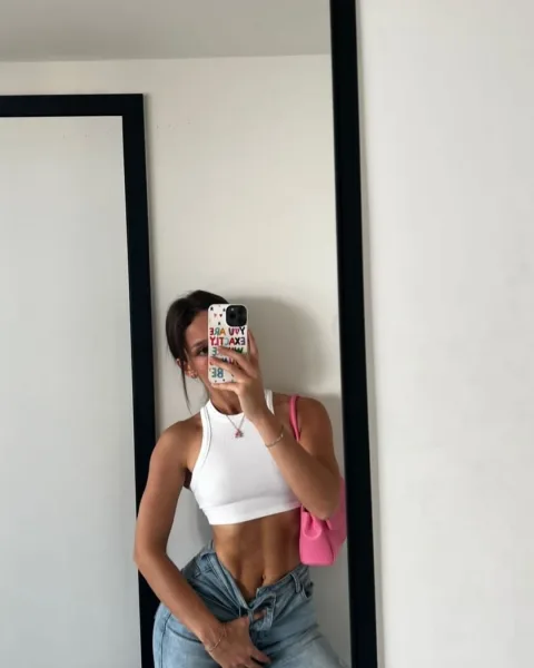 Photo from listing “Rossinaxin”, age 33