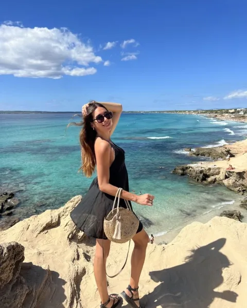 Photo from listing “Agos”, age 23