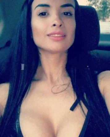 Photo from listing “Laura”, age 26