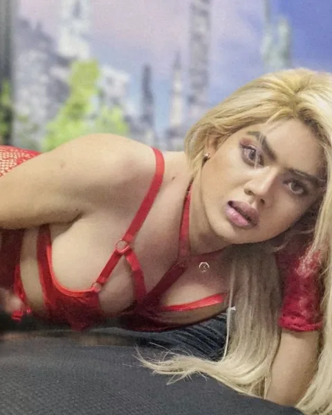 Photo from listing “Kat the Queen”, age 24
