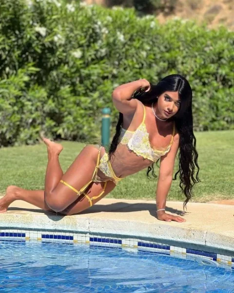 Photo from listing “Valentina”, age 22