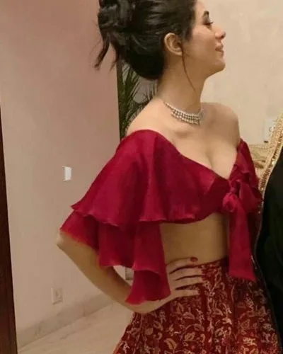 Photo from listing “Laila”, age 26