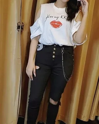Photo from listing “Yasmin”, age 25
