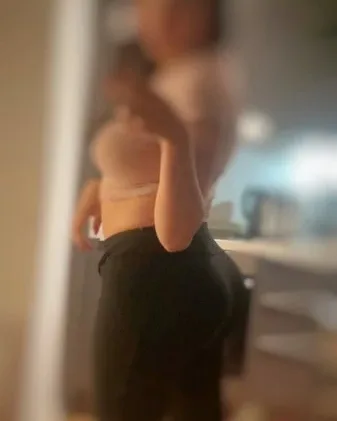 Photo from listing “Anna Milf”, age 30