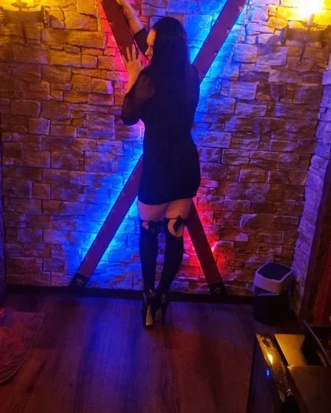 Photo from listing “Anais”, age 33
