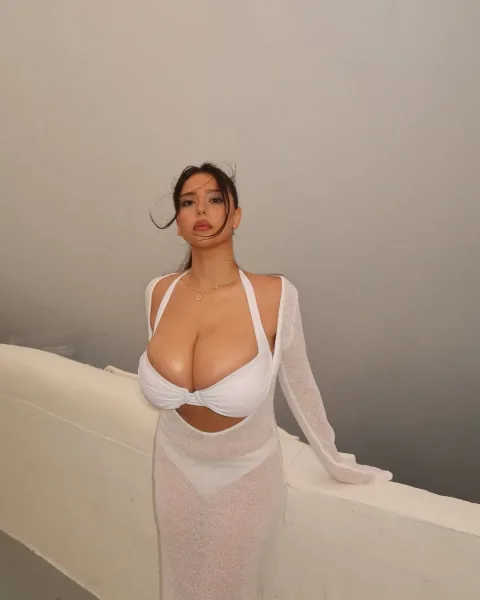 Photo from listing “Chloe”, age 26
