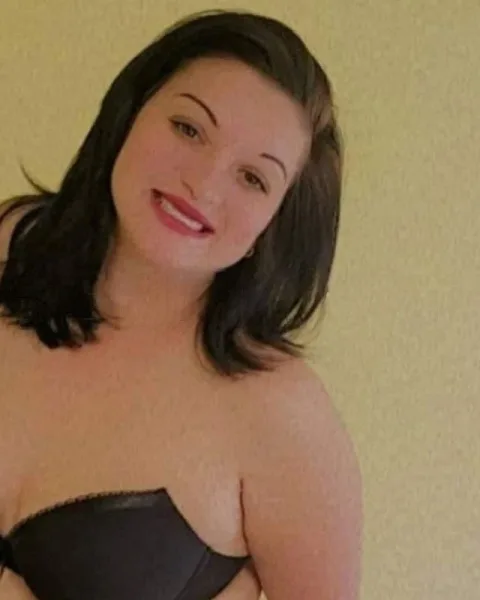 Photo from listing “Emily73”, age 26