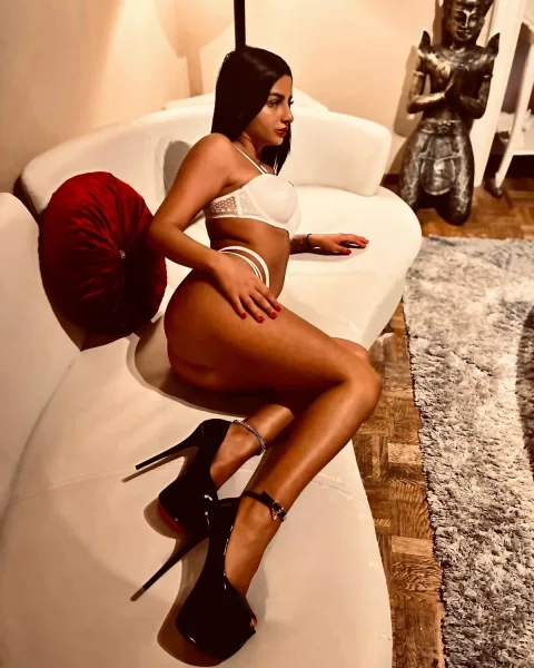 Photo from listing “Sexy Anabelle”, age 34