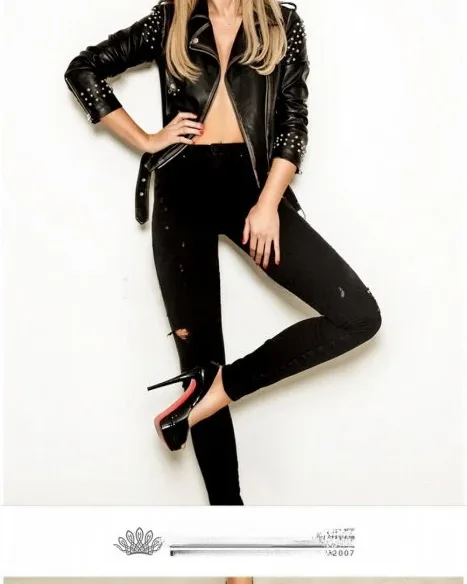 Photo from listing “Petra”, age 25
