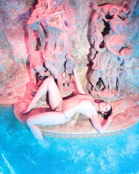 Photo from listing “Emy Russo”, age 27