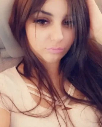 Photo from listing “Mouma”, age 30