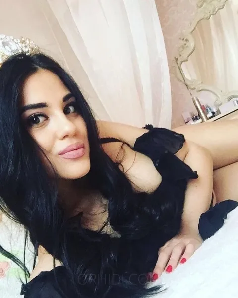 Photo from listing “Karina_Poupee”, age 21