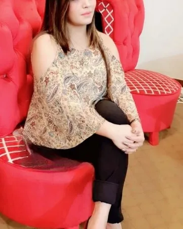 Photo from listing “Hira Malik”, age 26