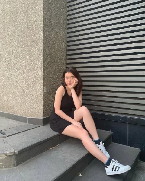 Photo from listing “Zuri”, age 25