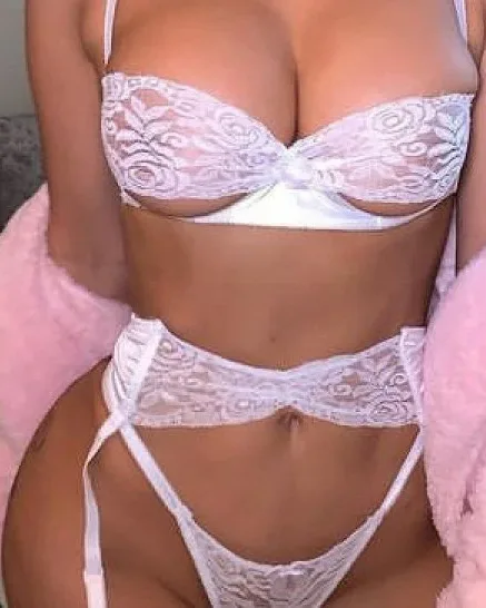 Photo from listing “Lily”, age 24