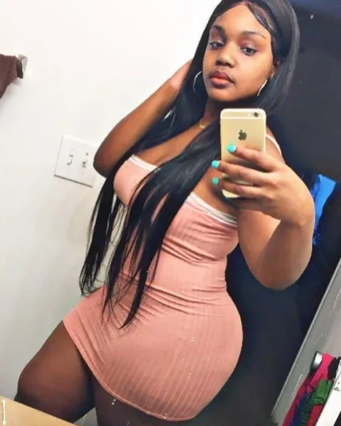 Photo from listing “Sara”, age 30