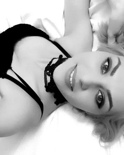 Photo from listing “Andrea Bei Mona Roses”, age 26