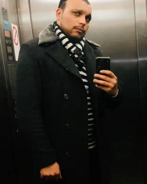 Photo from listing “Alex”, age 31