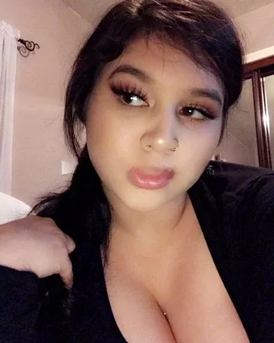 Photo from listing “Lifeofabunker”, age 32