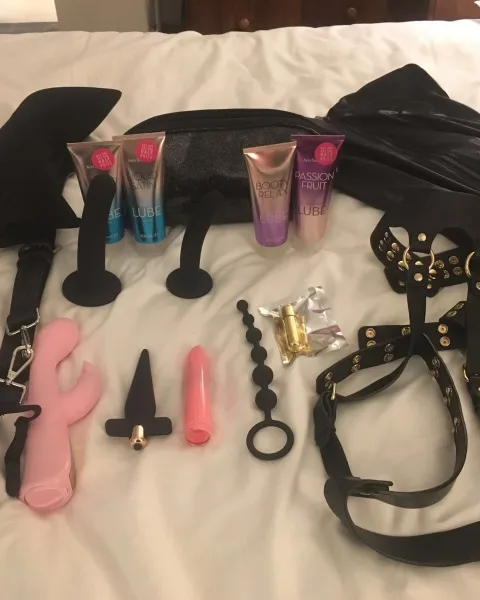 Photo from listing “Nicolle_HOT.sexYXXX”, age 21