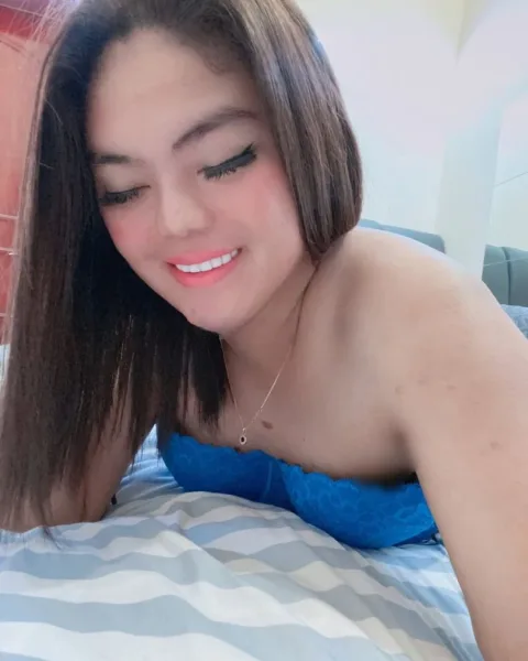 Photo from listing “Amira”, age 25