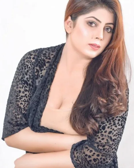 Photo from listing “Arzo Khan”, age 24