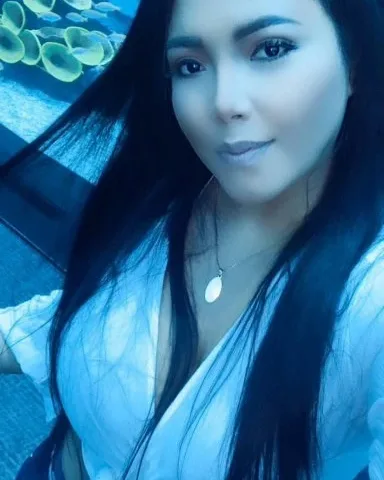 Photo from listing “Bella”, age 25