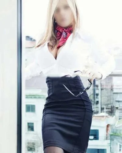 Photo from listing “Eloise”, age 29