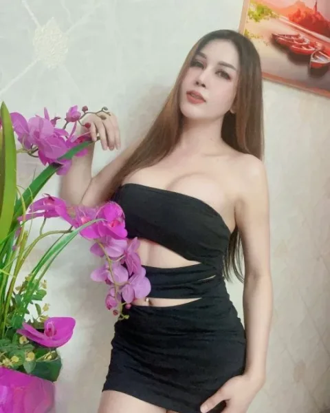 Photo from listing “Lisa”, age 28