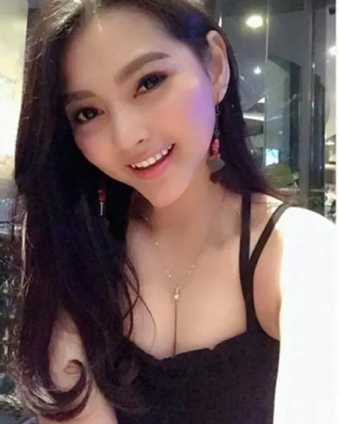 Photo from listing “Aida”, age 22