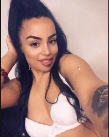 Photo from listing “Andrea Beatrice”, age 25