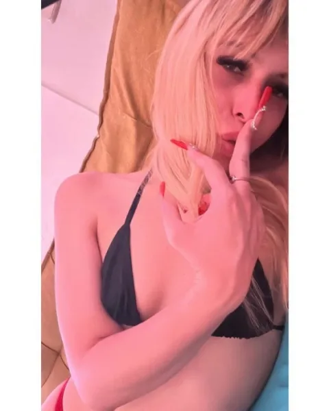 Photo from listing “Chloe”, age 26