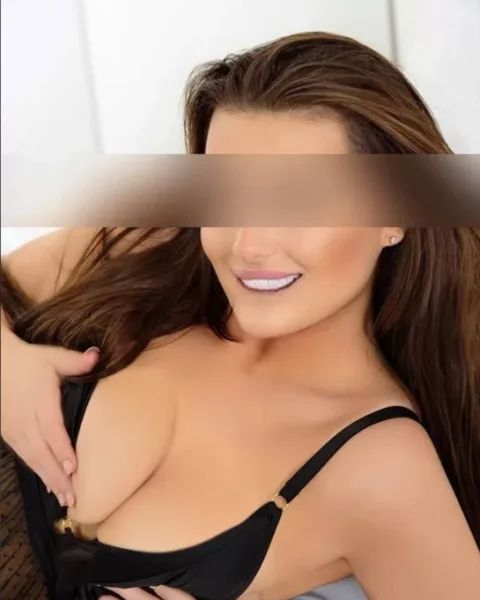 Photo from listing “Vivienne”, age 29